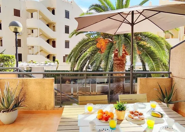 Jacaranda By Costa デニア