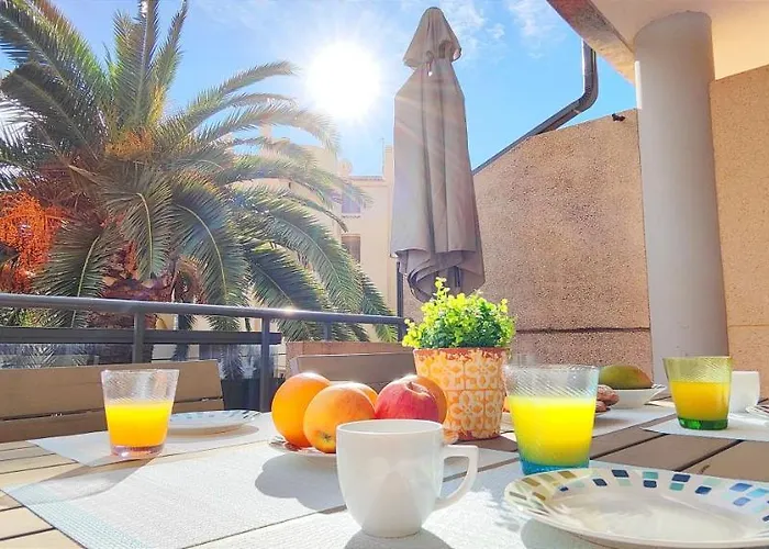 Jacaranda By Costa デニア